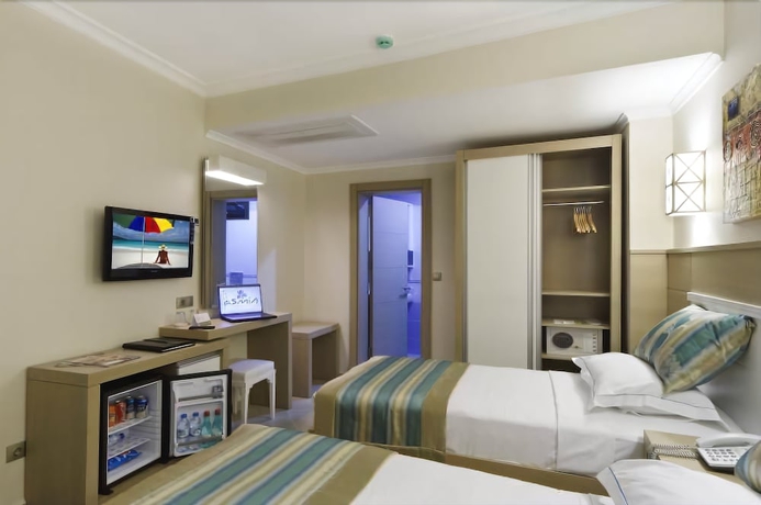 Imagen de la habitación del Hotel Asmin Bodrum. Foto 4