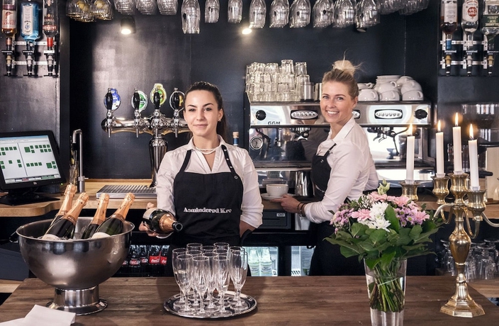 Imagen del bar/restaurante del Hotel Asminder&oslash;d Kro. Foto 6