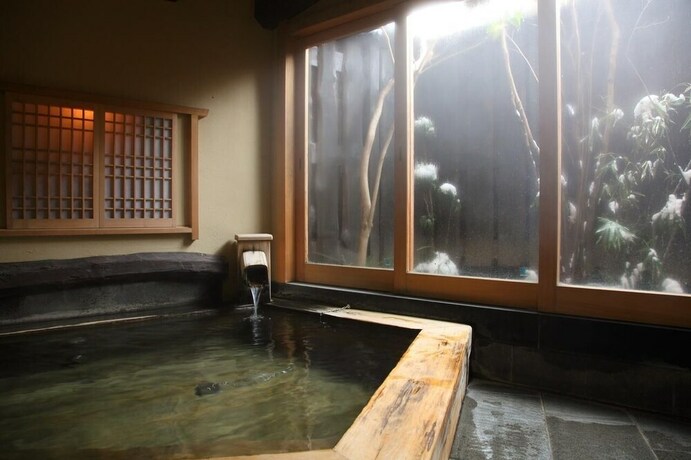 Imagen de la piscina del Hotel Aso No Shiki. Foto 32