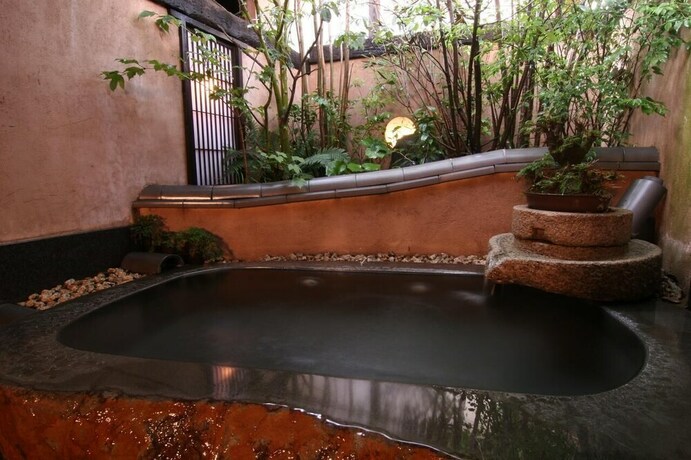 Imagen de la piscina del Hotel Aso No Shiki. Foto 33