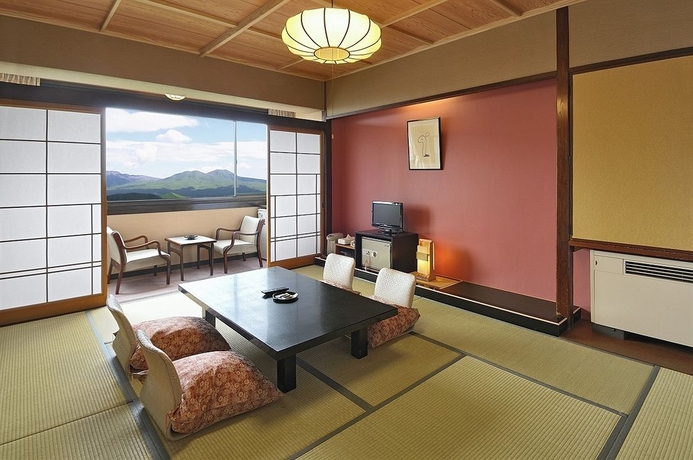 Imagen de la habitación del Hotel Aso Plaza. Foto 2