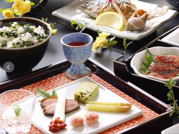 Imagen del bar/restaurante del Hotel Aso Uchinomaki Onsen Sozankyo. Foto 5