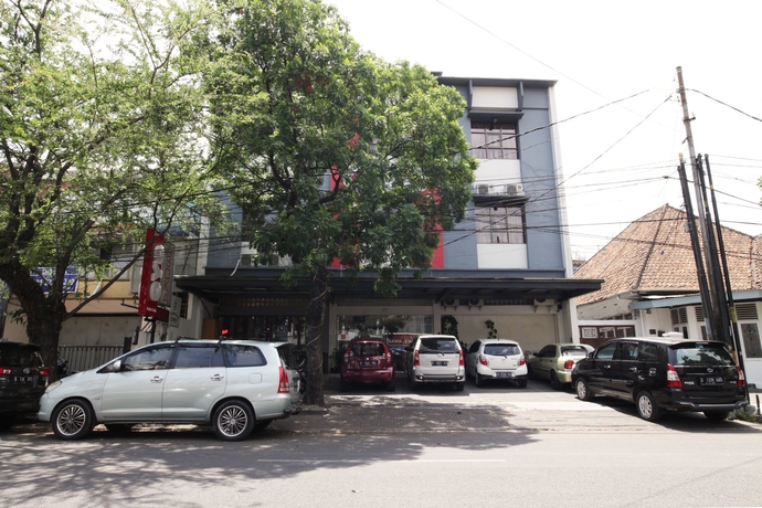 Imagen de los exteriores del Hotel Asoka Bandung. Foto 15