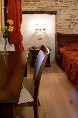 Imagen de la habitación del Hotel Asolo. Foto 10