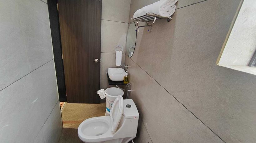 Imagen de la habitación del Hotel Asopalav Lawns. Foto 5