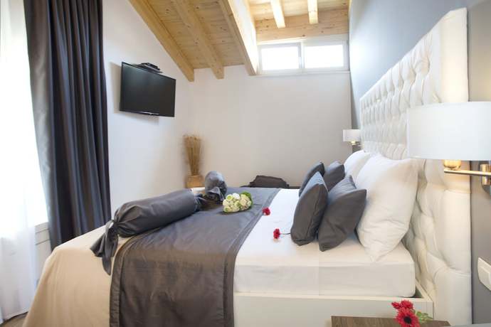 Imagen de la habitación del Hotel Aspalathos Residence. Foto 18