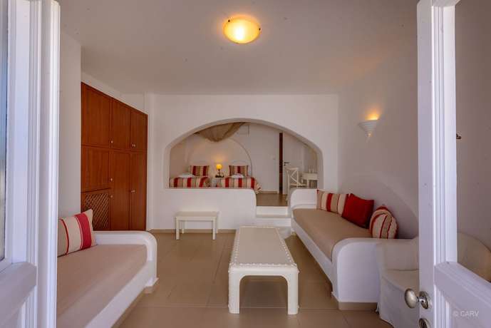 Imagen de la habitación del Hotel Aspalathras White. Foto 11