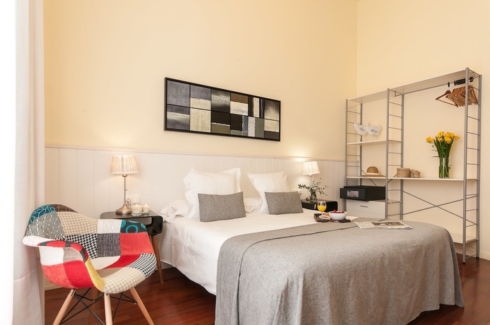 Imagen de la habitación del Hotel Aspasios Rambla Catalunya Suites. Foto 8