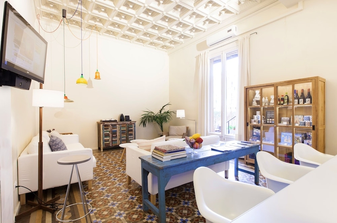 Imagen de los interiores del Hotel Aspasios Rambla Catalunya Suites. Foto 15