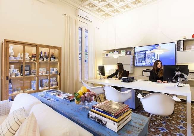 Imagen de los interiores del Hotel Aspasios Rambla Catalunya Suites. Foto 17