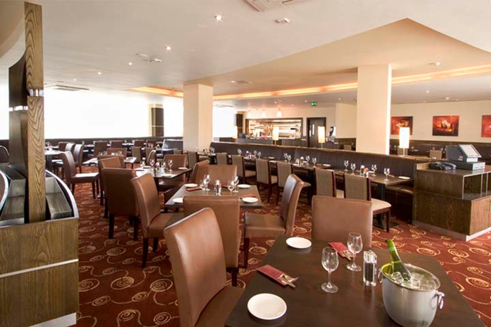 Imagen del bar/restaurante del Hotel Aspect Dublin Park West. Foto 5