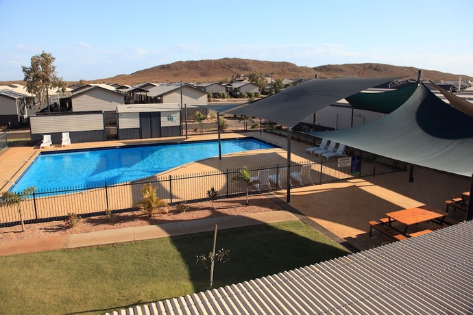Imagen de la piscina del Hotel Aspen Karratha Village. Foto 10