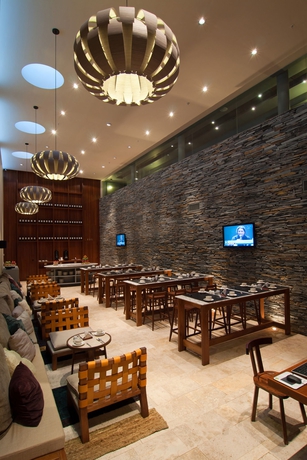 Imagen de los interiores del Hotel Aspen Square. Foto 13