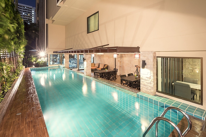 Imagen de la piscina del Hotel Aspen Suites Sukhumvit 2 Bangkok. Foto 15