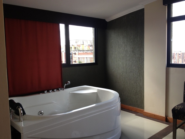 Imagen de la habitación del Hotel Aspen and Apart. Foto 6
