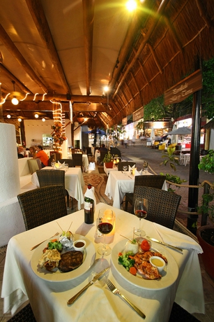 Imagen del bar/restaurante del Hotel Aspira Playa del Carmen. Foto 4