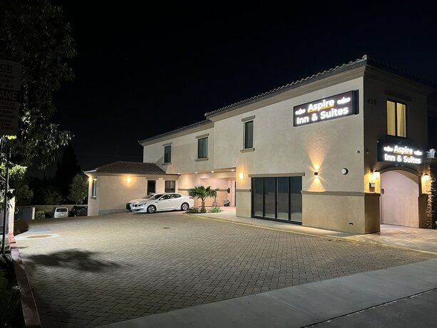 Imagen general del Hotel Aspire Inn and Suites Orange. Foto 4