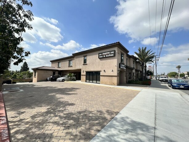 Imagen general del Hotel Aspire Inn and Suites Orange. Foto 7