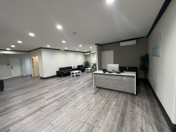 Imagen general del Hotel Aspire Inn and Suites Orange. Foto 10