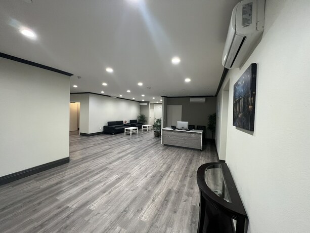 Imagen general del Hotel Aspire Inn and Suites Orange. Foto 14