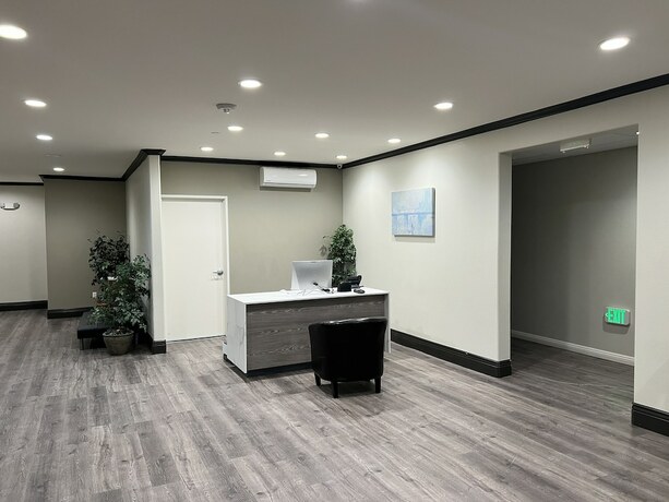 Imagen general del Hotel Aspire Inn and Suites Orange. Foto 15