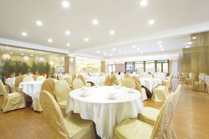 Imagen del bar/restaurante del Hotel Aspire Resort. Foto 5