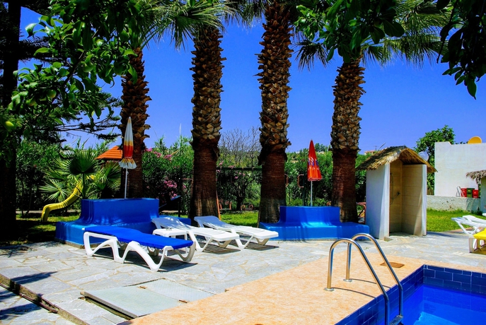 Imagen de la piscina del Hotel Aspro. Foto 15