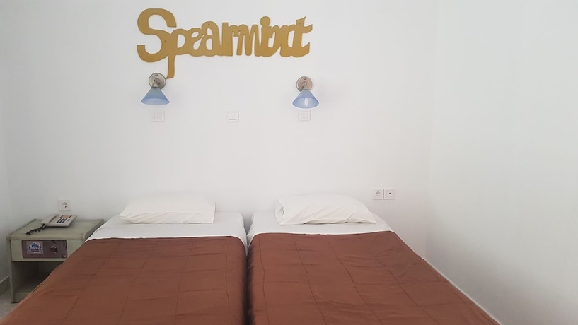 Imagen de la habitación del Hotel Aspro Spiti. Foto 5