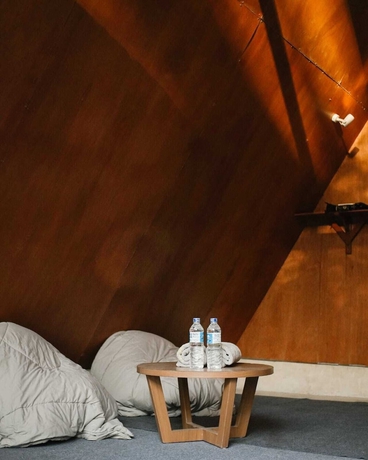Imagen de la habitación del Hotel Asram Edupark. Foto 7