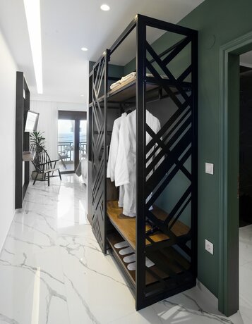 Imagen de la habitación del Hotel Assano Sea Front Luxury. Foto 14