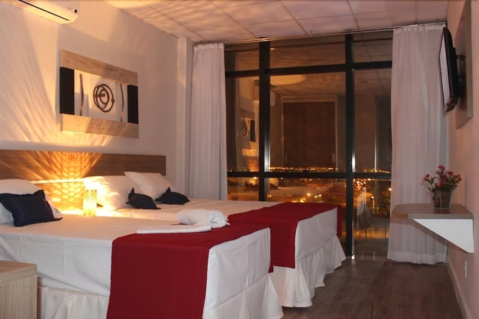 Imagen de la habitación del Hotel Assay Plaza. Foto 3