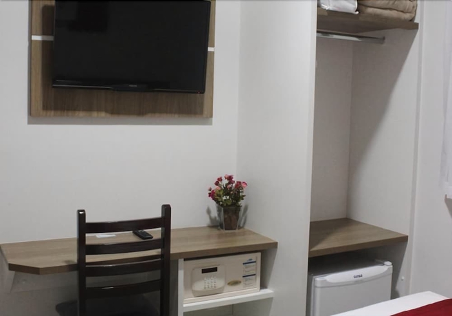 Imagen de la habitación del Hotel Assay Plaza. Foto 11