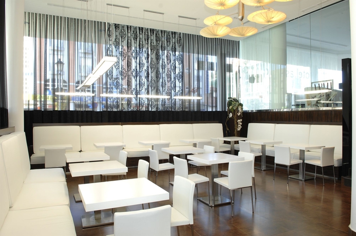 Imagen del bar/restaurante del Hotel Asset Torrejón. Foto 2