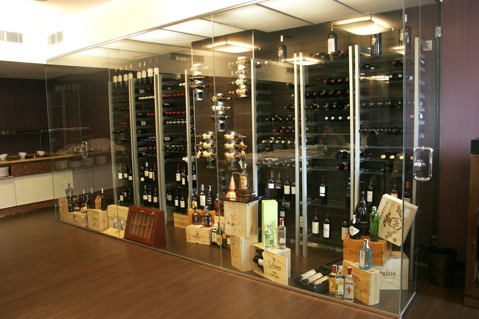 Imagen del bar/restaurante del Hotel Asset Torrejón. Foto 4