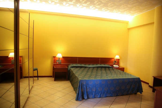 Imagen de la habitación del Hotel Assinos Palace. Foto 9