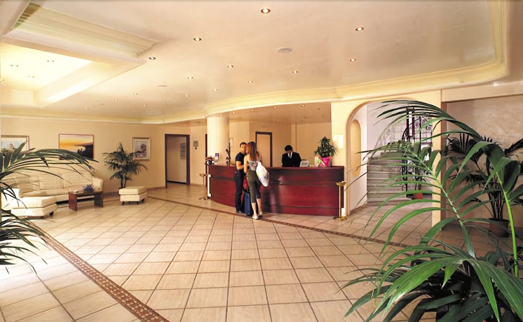 Imagen de los interiores del Hotel Assinos Palace. Foto 19