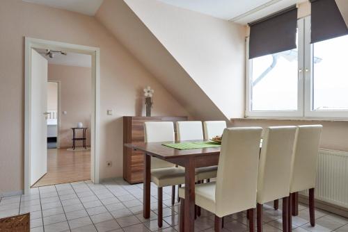 Imagen de la habitación del Hotel Asslar. Foto 5