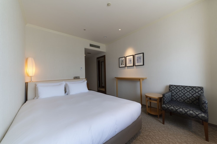 Imagen de la habitación del Hotel Associa Toyohashi. Foto 13