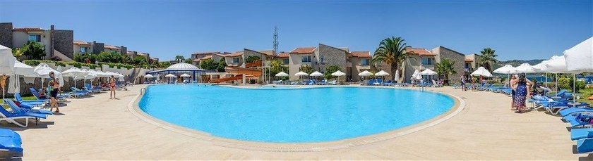 Imagen de la piscina del Hotel Assos Dove Resort And Spa. Foto 13