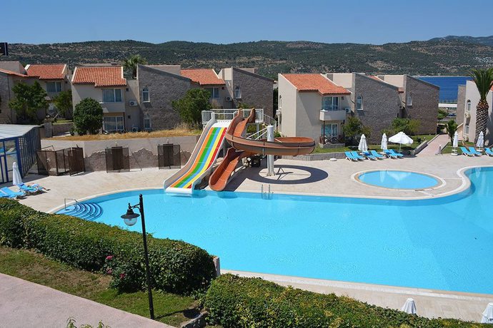 Imagen de la piscina del Hotel Assos Dove Resort And Spa. Foto 15