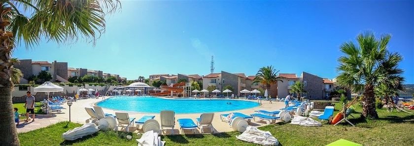 Imagen de la piscina del Hotel Assos Dove Resort And Spa. Foto 18