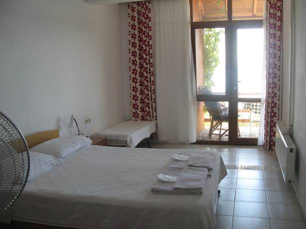 Imagen de la habitación del Hotel Assos Terrace. Foto 11