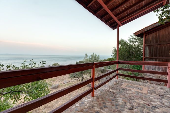 Imagen de la habitación del Hotel Assos Terrace. Foto 17