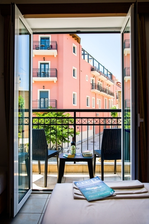 Imagen de la habitación del Hotel Astali. Foto 6