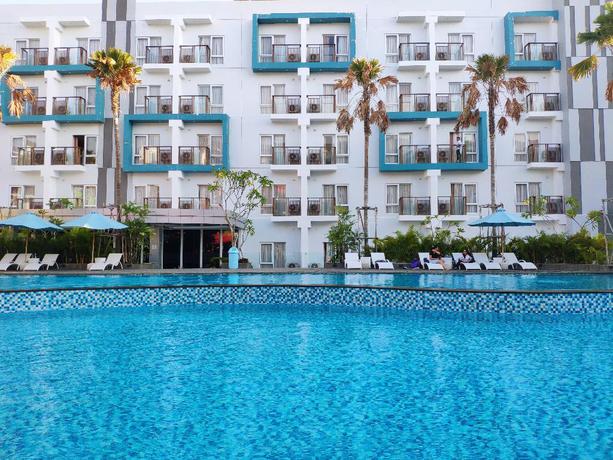 Imagen de la piscina del Hotel Astara Hotel Balikpapan. Foto 20