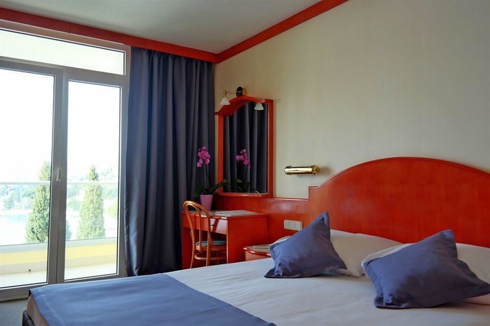 Imagen de la habitación del Hotel Astarea. Foto 10