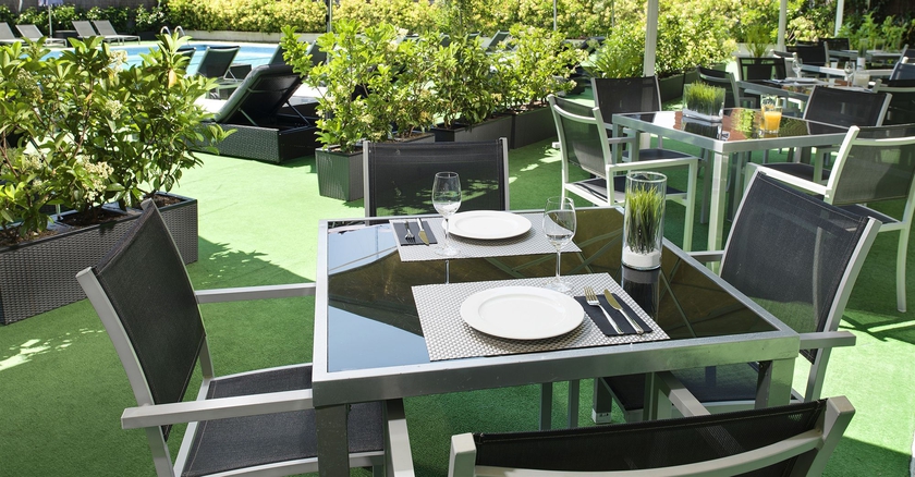 Imagen del bar/restaurante del Hotel Astari. Foto 5