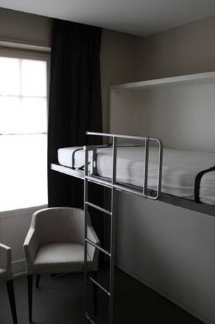 Imagen de la habitación del Hotel Astel. Foto 6