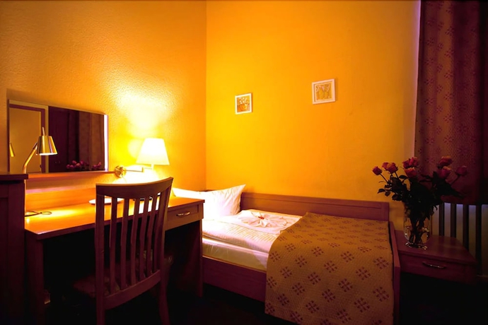 Imagen de la habitación del Hotel Aster, Charlottenburg. Foto 5