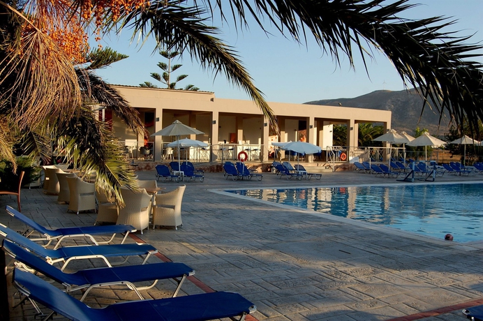 Imagen de la piscina del Hotel Asteras Resort - All Inclusive. Foto 13